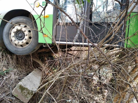 Денонощна Пътна помощ(репатриране) на всички видове камиони и автобуси. Бързо отзоваване и коректност. Възможност за действие във всяка точка на страната и чужбина. 