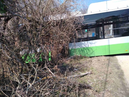 Денонощна Пътна помощ(репатриране) на всички видове камиони и автобуси. Бързо отзоваване и коректност. Възможност за действие във всяка точка на страната и чужбина. 