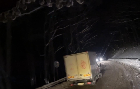 Денонощна Пътна помощ(репатриране) на всички видове камиони и автобуси. Бързо отзоваване и коректност. Възможност за действие във всяка точка на страната и чужбина. 