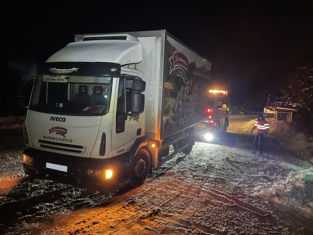 Денонощна Пътна помощ(репатриране) на всички видове камиони и автобуси. Бързо отзоваване и коректност. Възможност за действие във всяка точка на страната и чужбина. 
