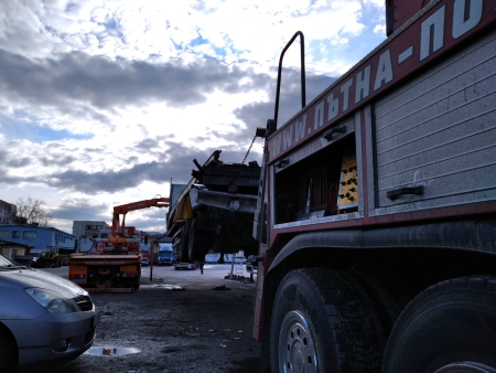 Денонощна Пътна помощ(репатриране) на всички видове камиони и автобуси. Бързо отзоваване и коректност. Възможност за действие във всяка точка на страната и чужбина. 