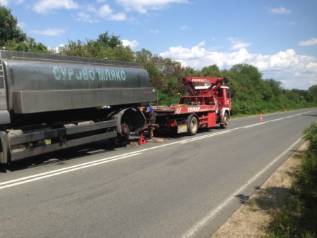 Денонощна Пътна помощ(репатриране) на всички видове камиони и автобуси. Бързо отзоваване и коректност. Възможност за действие във всяка точка на страната и чужбина.