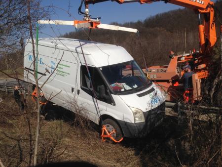 Денонощна Пътна помощ(репатриране) на всички видове камиони и автобуси. Бързо отзоваване и коректност. Възможност за действие във всяка точка на страната и чужбина. 