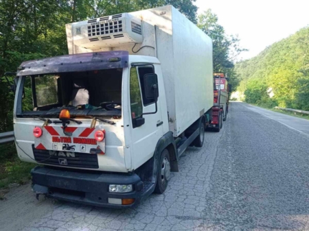 Денонощна Пътна помощ(репатриране) на всички видове камиони и автобуси. Бързо отзоваване и коректност. Възможност за действие във всяка точка на страната и чужбина. 