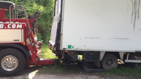 Денонощна Пътна помощ(репатриране) на всички видове камиони и автобуси. Бързо отзоваване и коректност. Възможност за действие във всяка точка на страната и чужбина. 