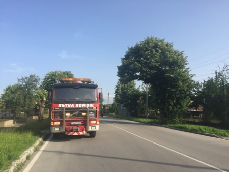 Денонощна Пътна помощ(репатриране) на всички видове камиони и автобуси. Бързо отзоваване и коректност. Възможност за действие във всяка точка на страната и чужбина. 