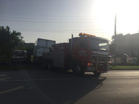 Денонощна Пътна помощ(репатриране) на всички видове камиони и автобуси. Бързо отзоваване и коректност. Възможност за действие във всяка точка на страната и чужбина. 
