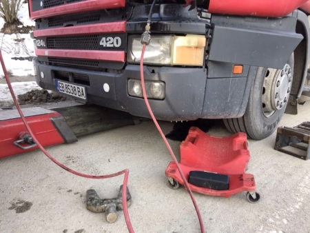 Денонощна Пътна помощ(репатриране) на всички видове камиони и автобуси. Бързо отзоваване и коректност. Възможност за действие във всяка точка на страната и чужбина. 