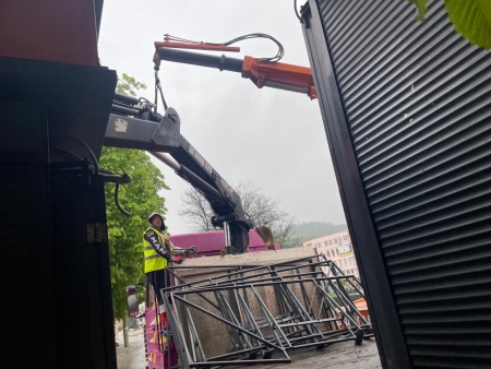 Денонощна Пътна помощ(репатриране) на всички видове камиони и автобуси. Бързо отзоваване и коректност. Възможност за действие във всяка точка на страната и чужбина. 