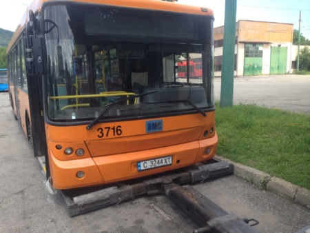Денонощна Пътна помощ(репатриране) на всички видове камиони и автобуси. Бързо отзоваване и коректност. Възможност за действие във всяка точка на страната и чужбина.