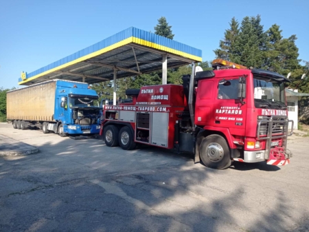 Репатриране на Renault Premium с повреден двигател. Отблокирване на бензиностанция "Петрол" Габрово.