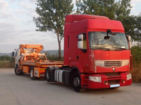 Репатриране на Renault Premium с блокирал двигател.