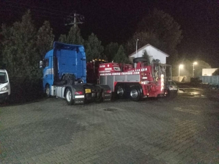 Денонощна Пътна помощ(репатриране) на всички видове камиони и автобуси. Бързо отзоваване и коректност. Възможност за действие във всяка точка на страната и чужбина. 