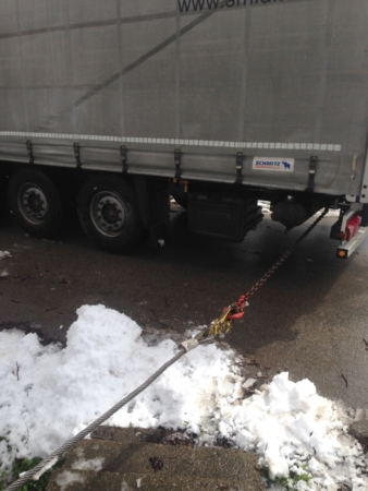 Денонощна Пътна помощ(репатриране) на всички видове камиони и автобуси. Бързо отзоваване и коректност. Възможност за действие във всяка точка на страната и чужбина. 